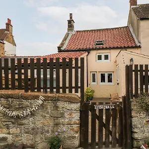 Stonewall Holiday home Whitby